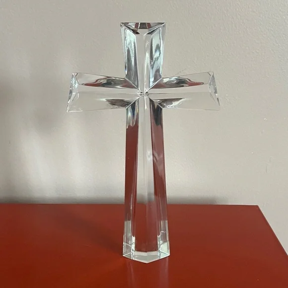 Luminous Lead Bohemian Crystal Cross Art Piece 11 inches tall Perfect condition - Picture 4 of 4